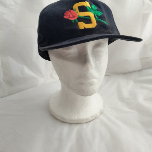 Supreme Rose Cord 5-Panel Hat faded - Picture 3 of 16